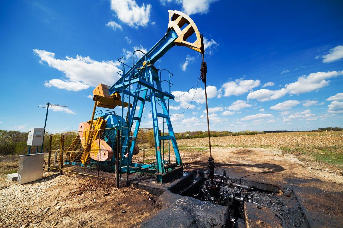 Часть нефтяных скважин на Кокжиде остановят