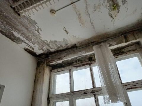 В Актюбинской области разваливается школа