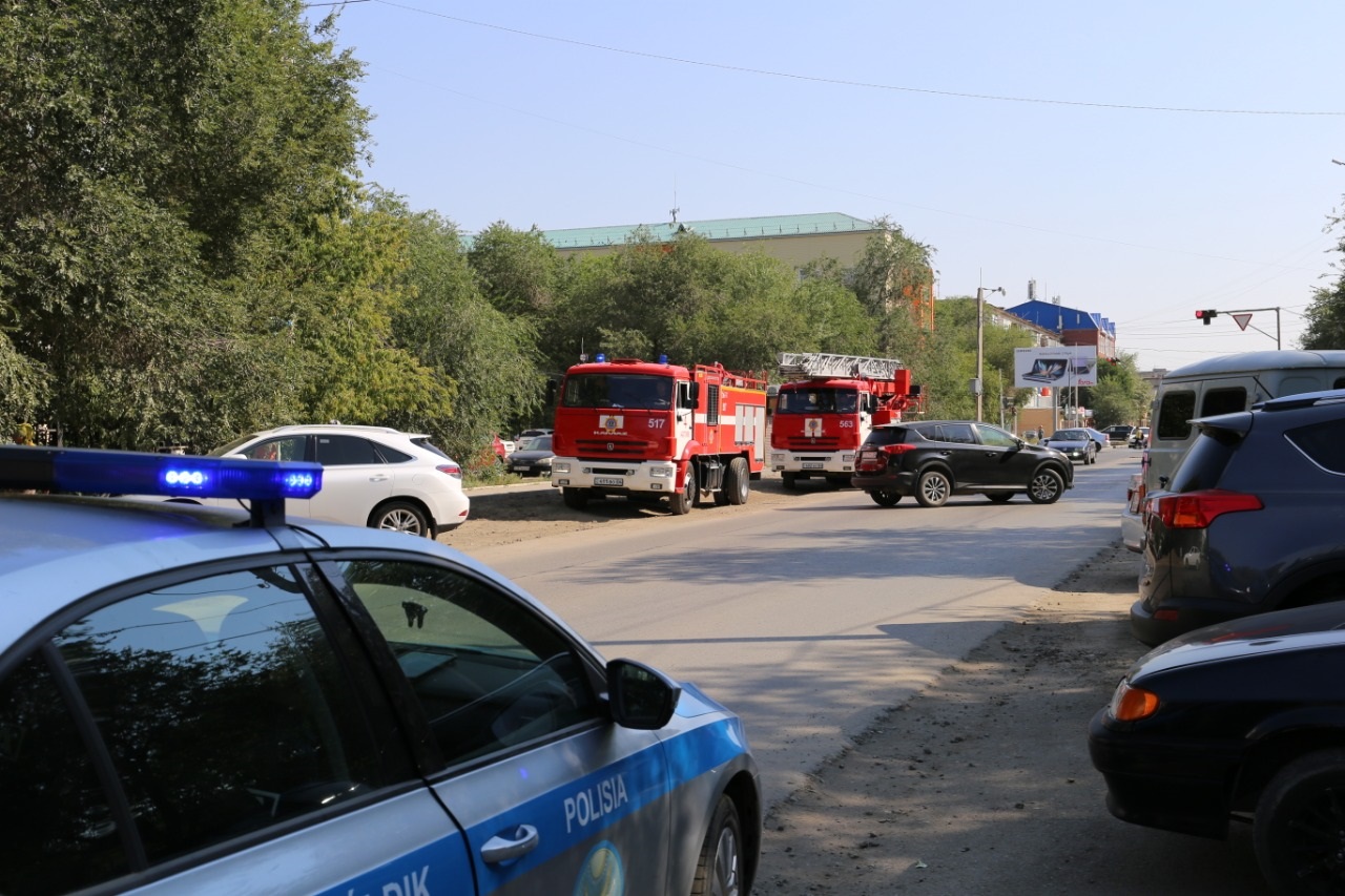 Четыре суда одновременно «заминировали» в Актюбинской области