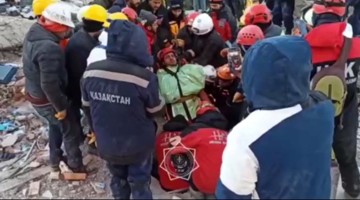 Сотрудники МЧС Казахстана спасли 7 человек в Турции