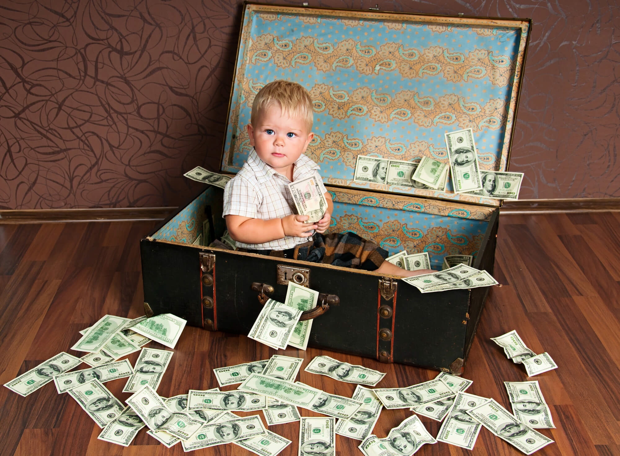 Мое дитя много денег на русском. Дети и деньги. Богатые дети. Мальчик с деньгами. Дети миллионеров.