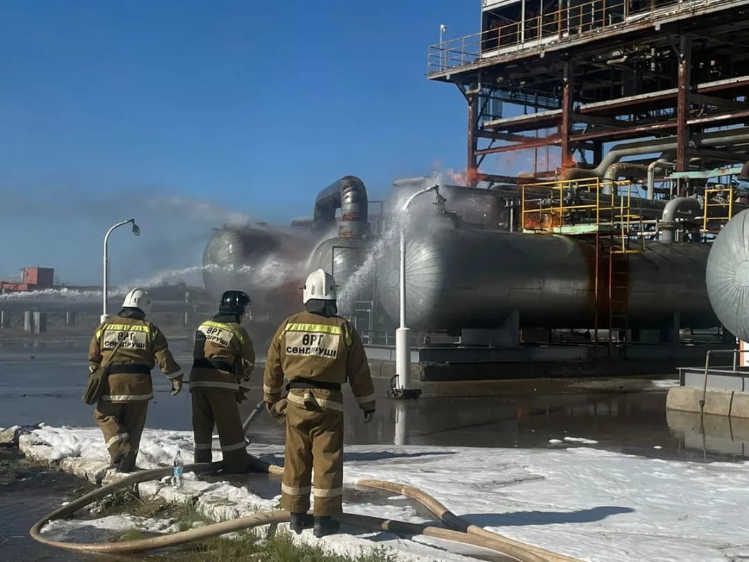 Пострадавших при пожаре нефтяников санавиацией доставили в Актобе