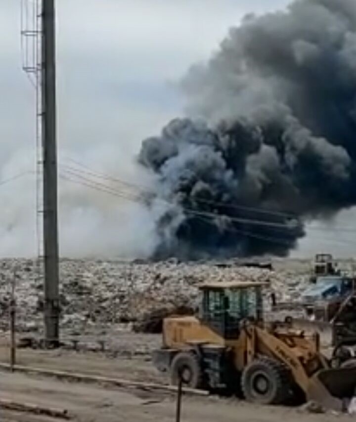 Крупный пожар вспыхнул на мусорном полигоне в Актобе