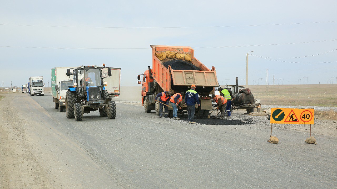 Новую технологию ремонта дорог применяют впервые в Актобе