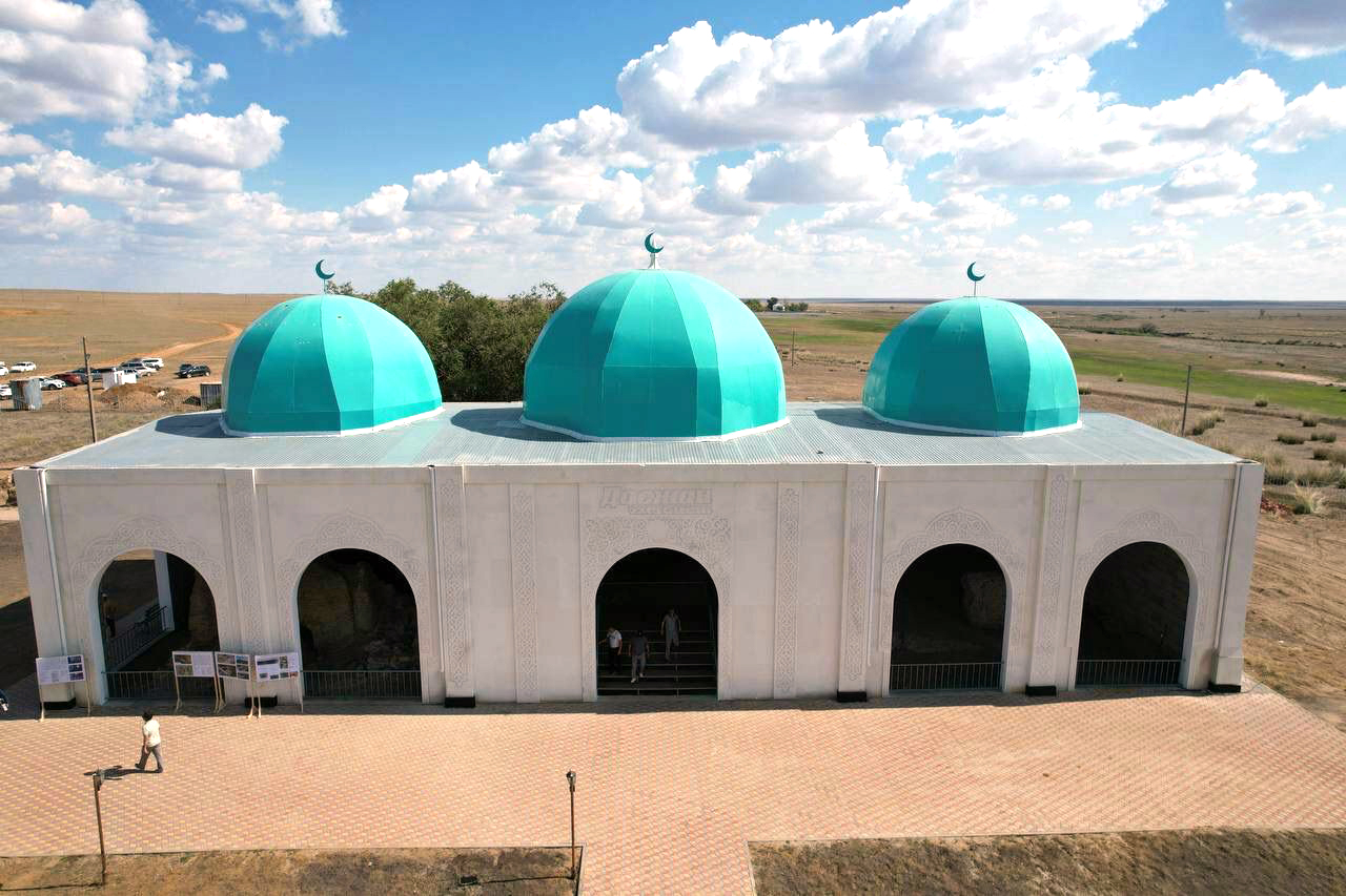 Мемориальный комплекс Досжана ишана открыли в Актюбинской области