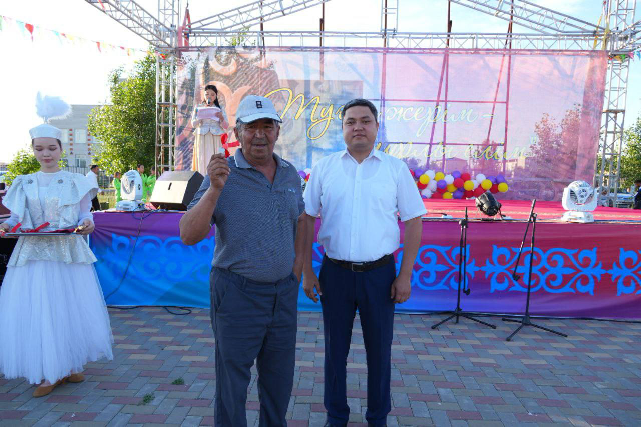 В Актюбинской области продолжают оказывать помощь пострадавшим от паводка