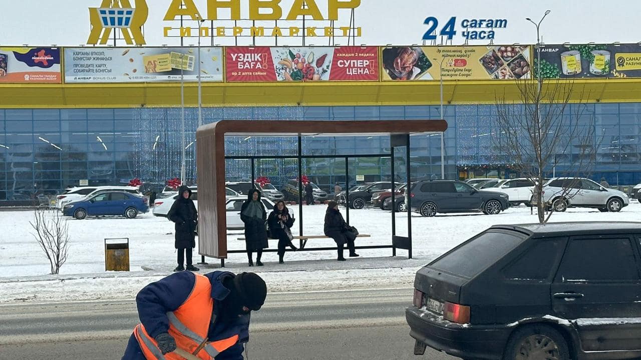 Обновят более 100 остановок в городе