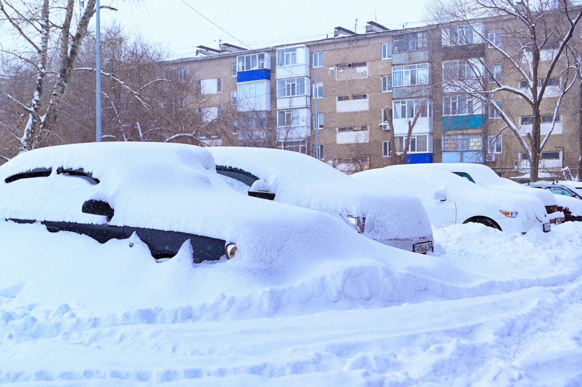 За 3 дня в Актобе выпало снега в два раза больше прогнозированной месячной нормы