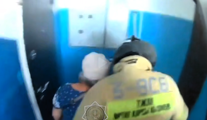 Пожар в Актобе: спасены 8 человек