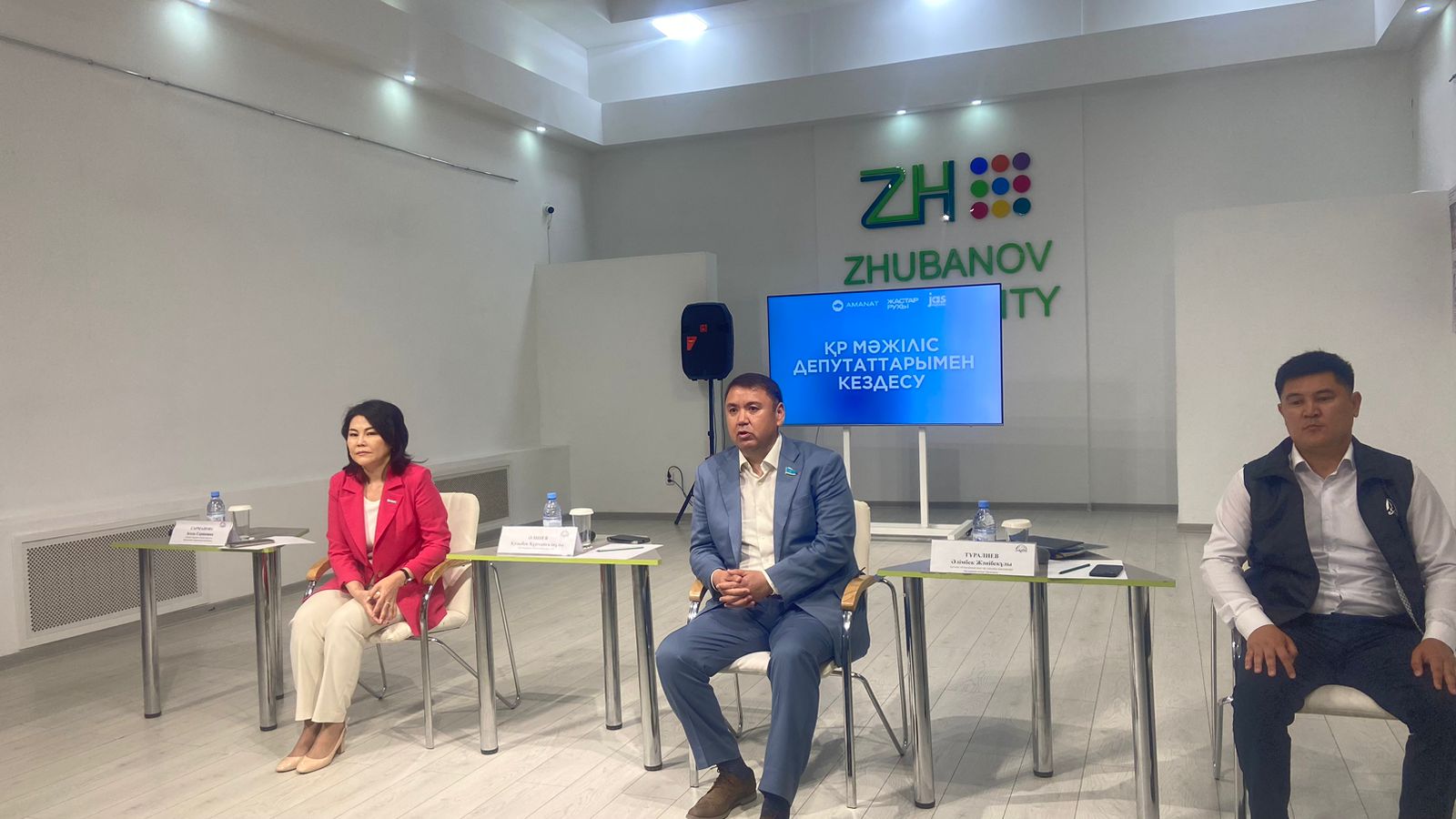 Депутат Мажилиса Парламента Казыбек Алишев встретился с молодежью Актобе