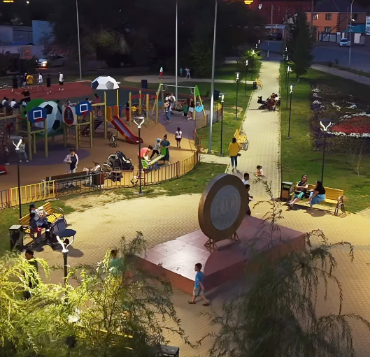 В Тенге-парке установили детскую площадку  и 11 игровых комплексов