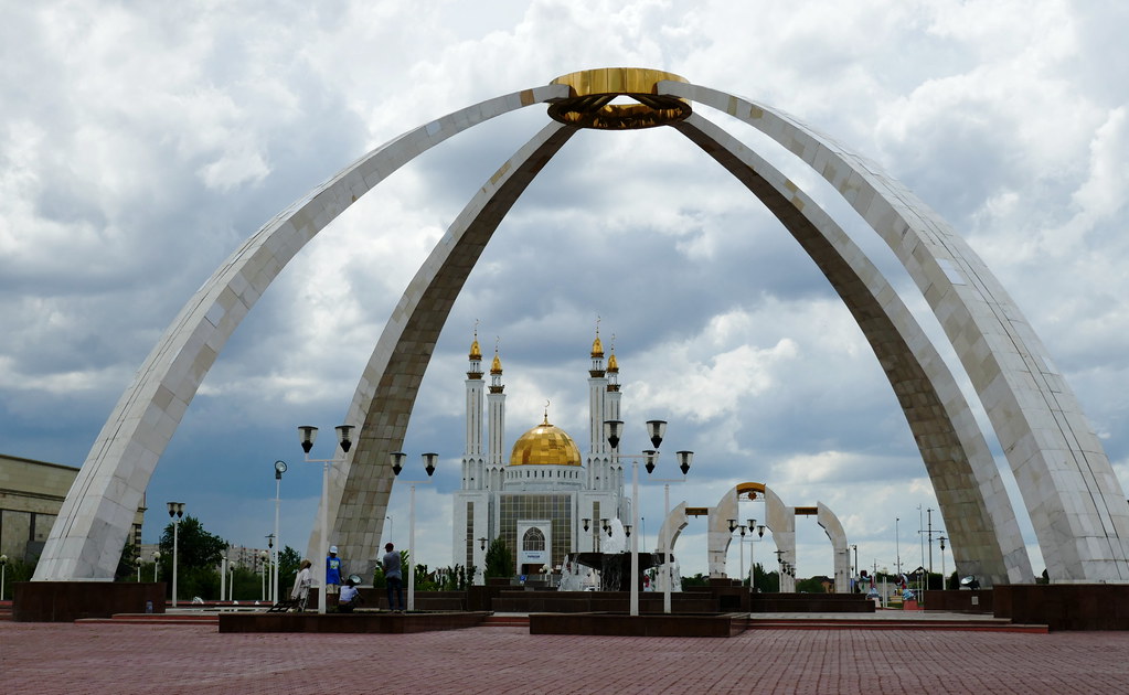Азамат Бекет призвал актюбинцев соблюдать чистоту в родном городе