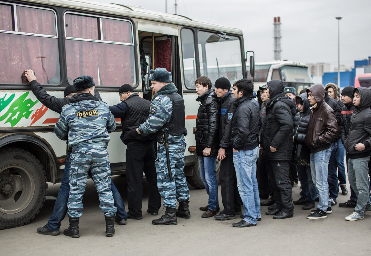 У мигрантов в России  10 сентября истек срок на легализацию