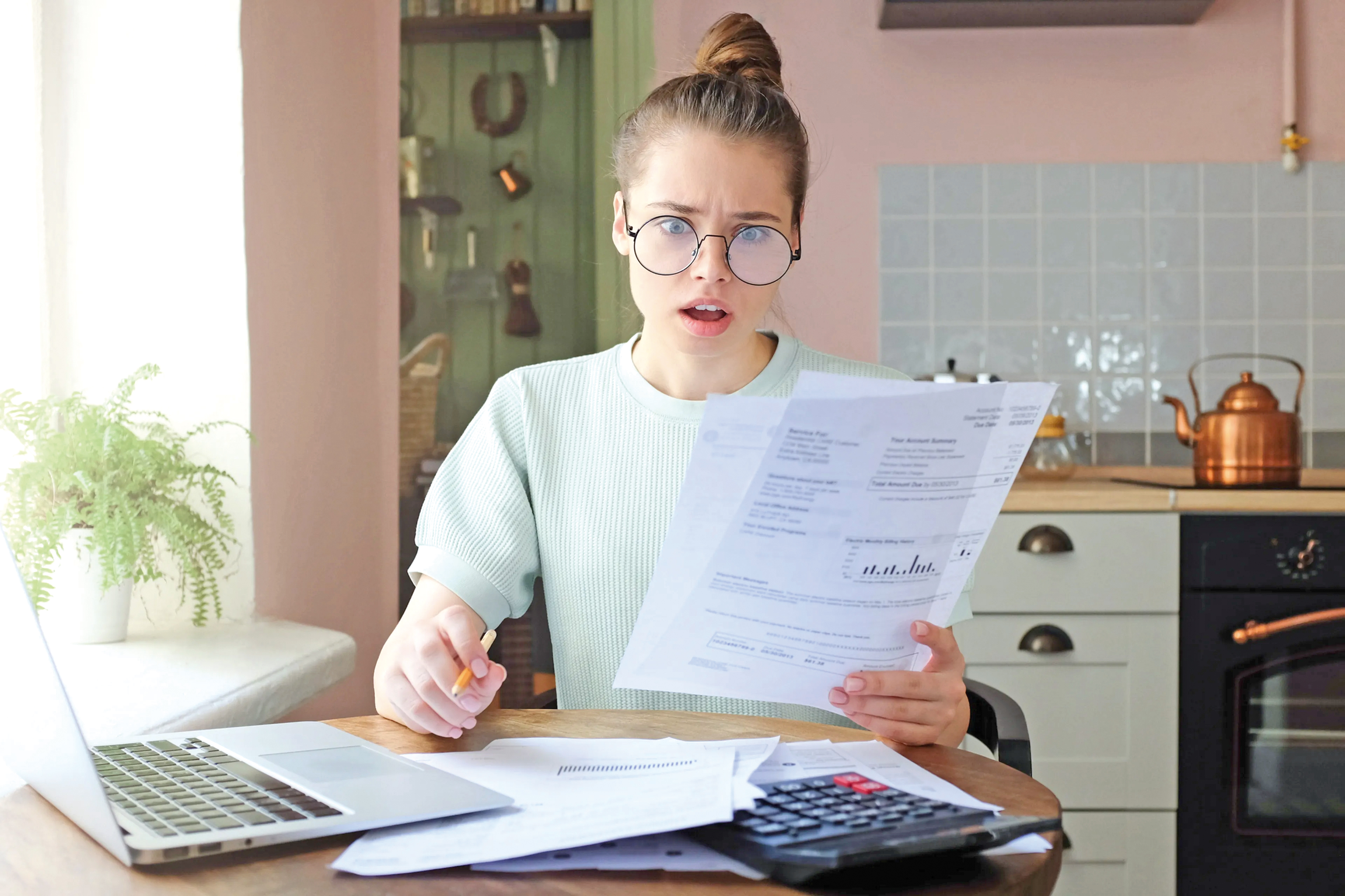 Тарифы снова повысят: актюбинцев ждет подорожание воды, тепла  и света