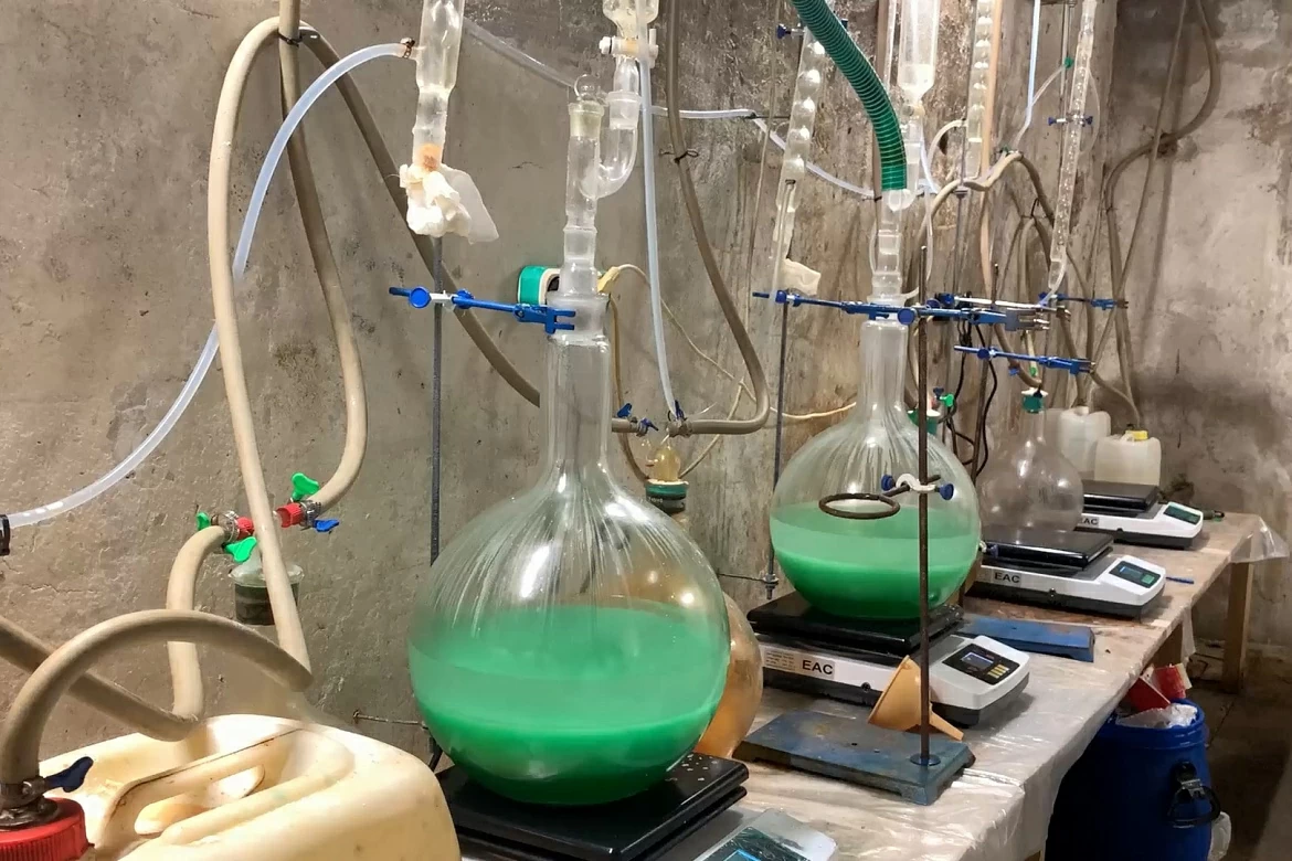 Две нарколаборатории в Актобе производили «синтетику»