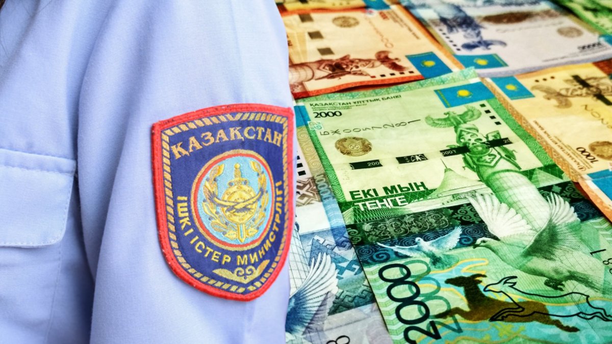 В Актобе полицейский получил 7 лет за взятку