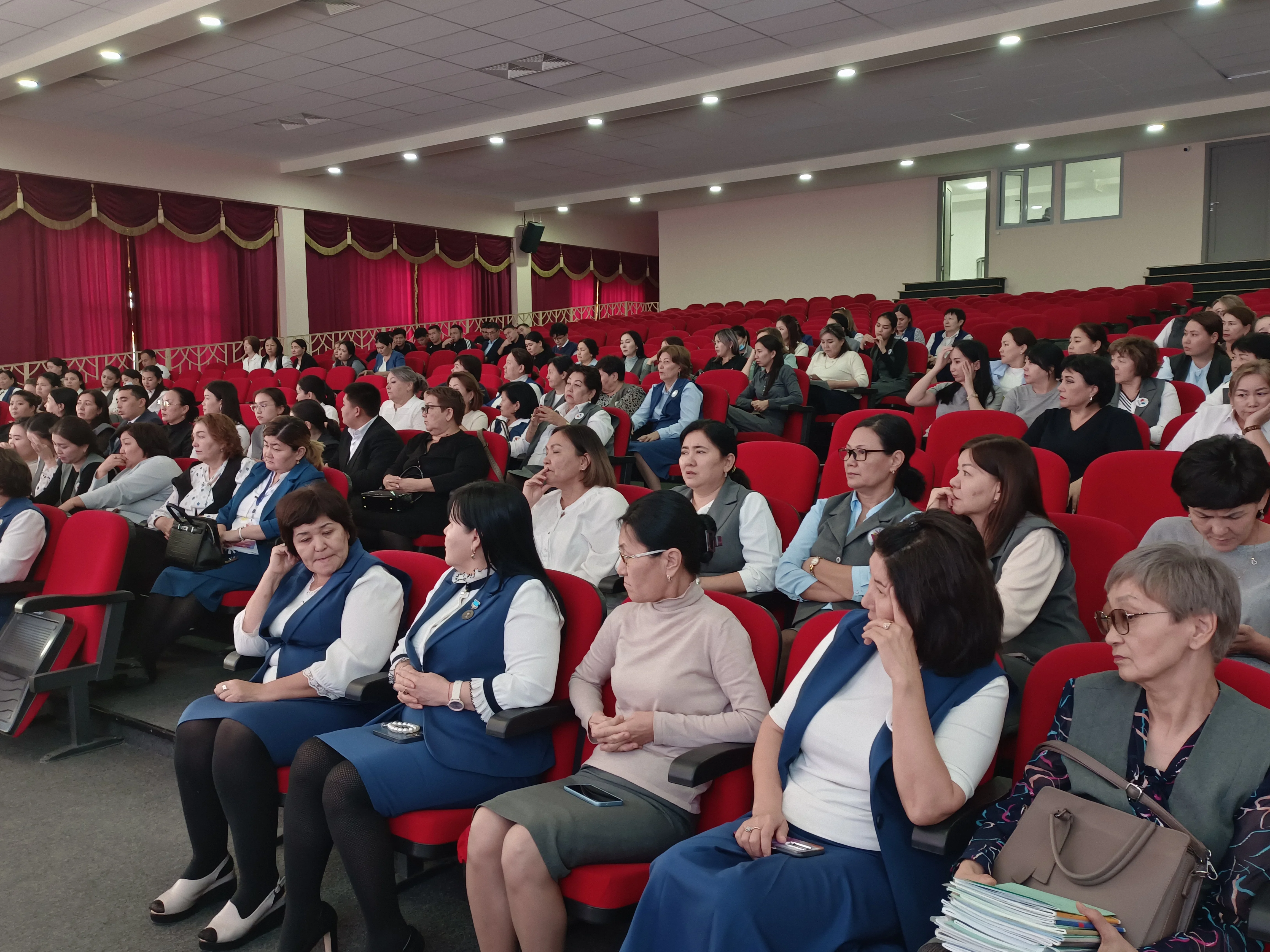 Педагогам еще  не выдали зарплату