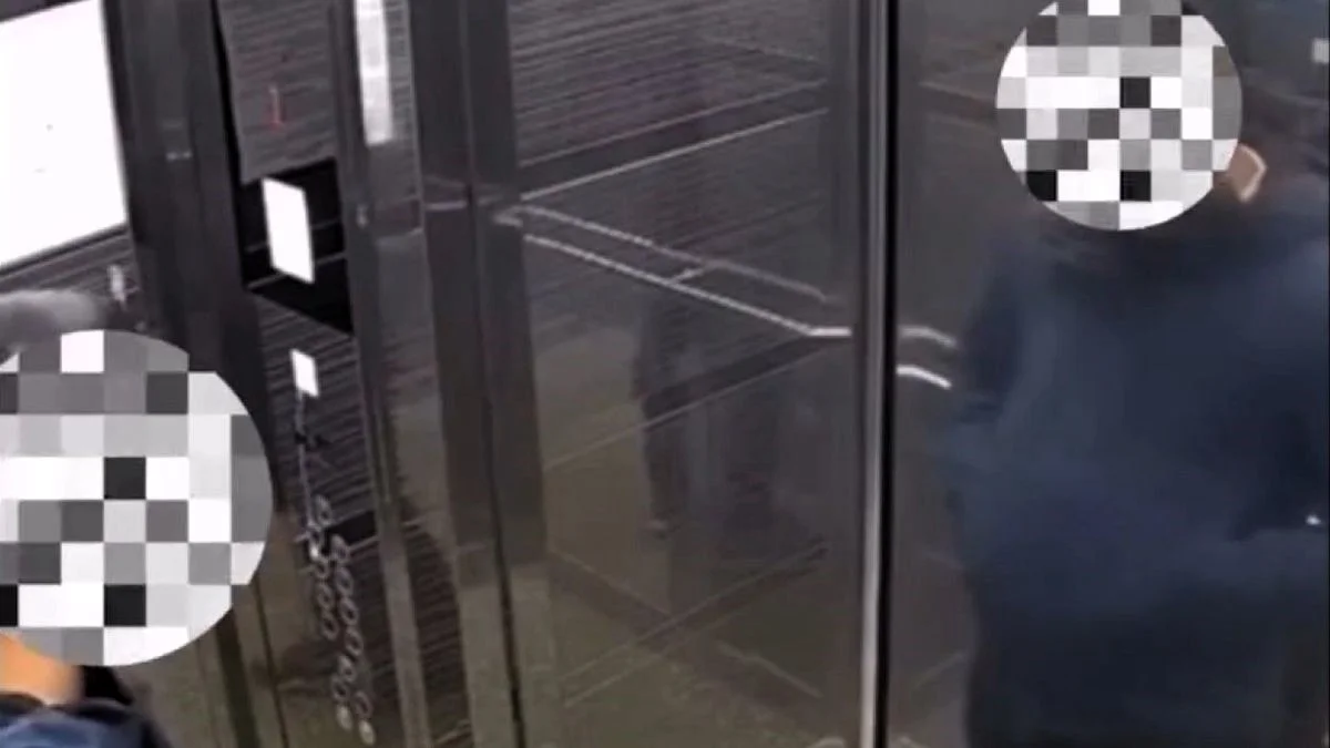 Актюбинца оштрафовали на 40 тысяч за плевок в лифте