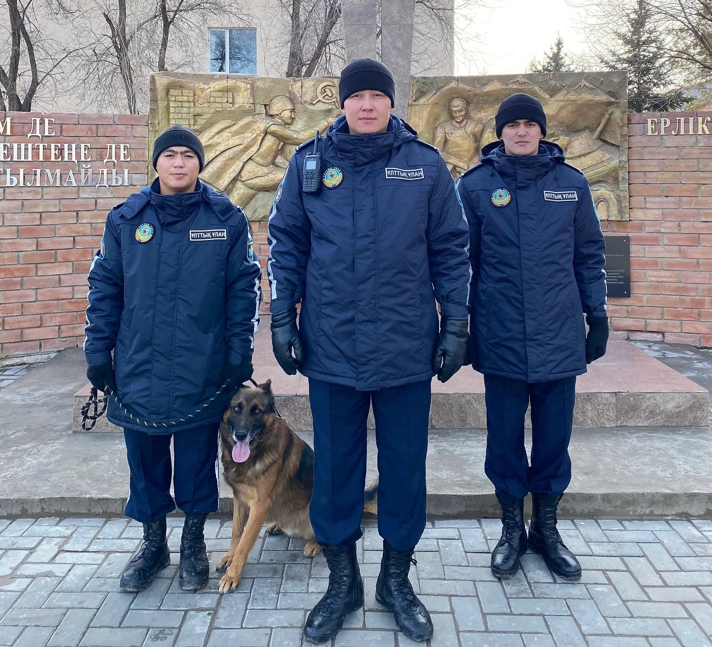 В Актобе бойцы Нацгвардии помогли задержать мужчину с наркотиками