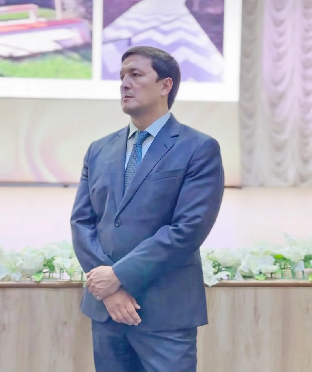 Аким города Азамат Бекет встретился с жителями района Астана