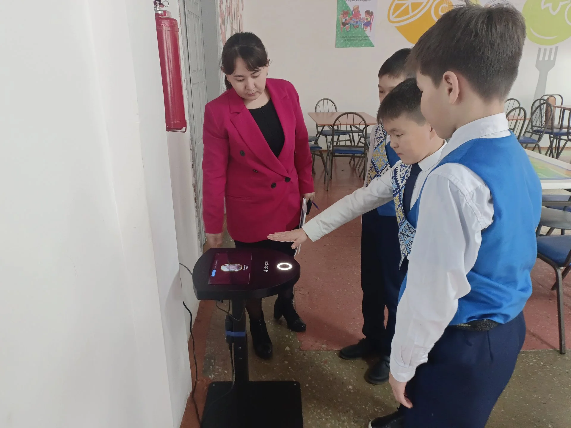 Не прошел через «Алакан» - не получил обед?