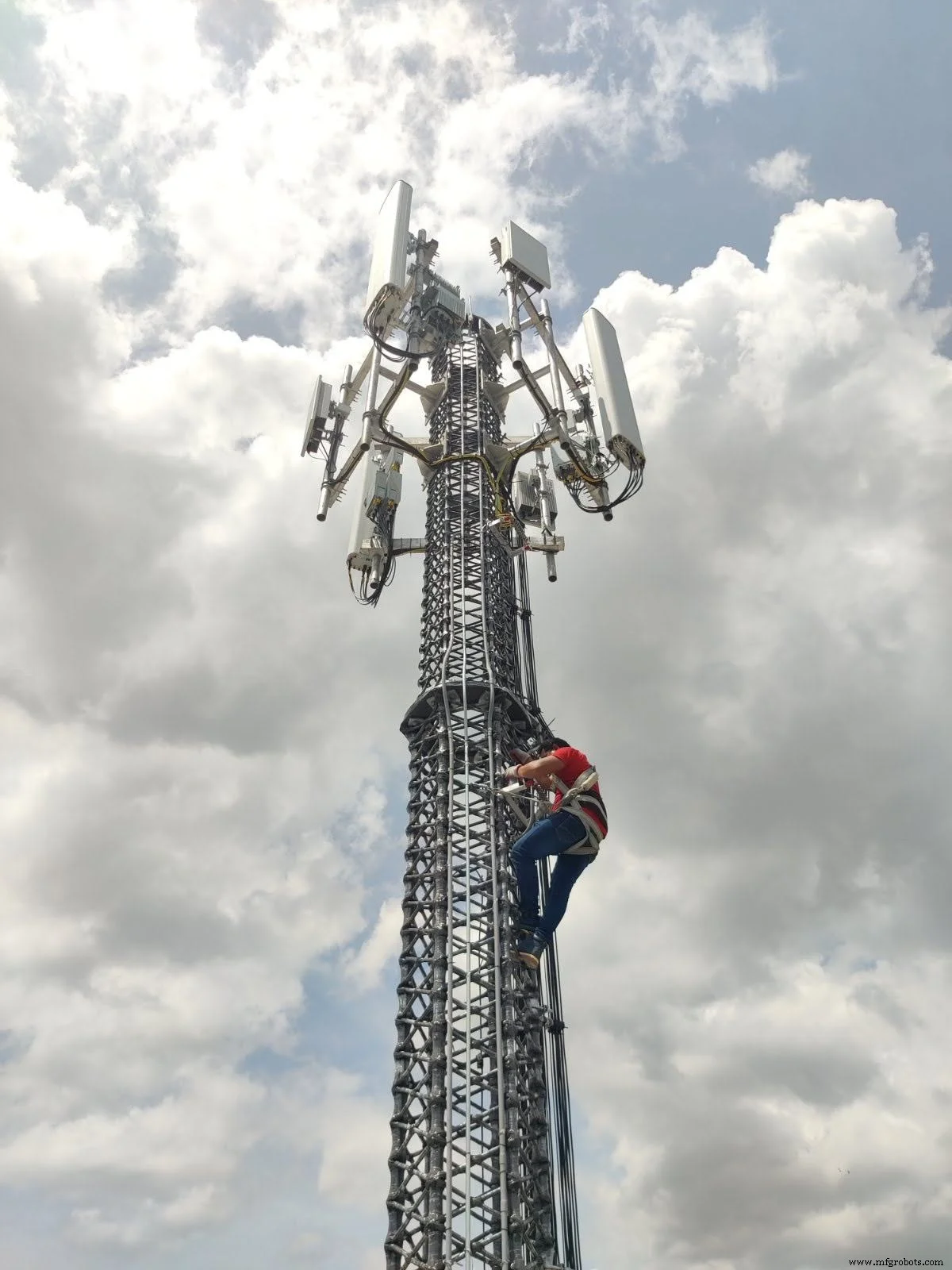 17 вышек 4G установят вдоль дорог в девяти районах Актюбинской области