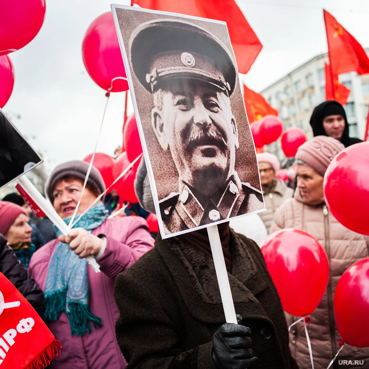 Токаев высказался о восхвалении Сталина и насмешках над Лениным