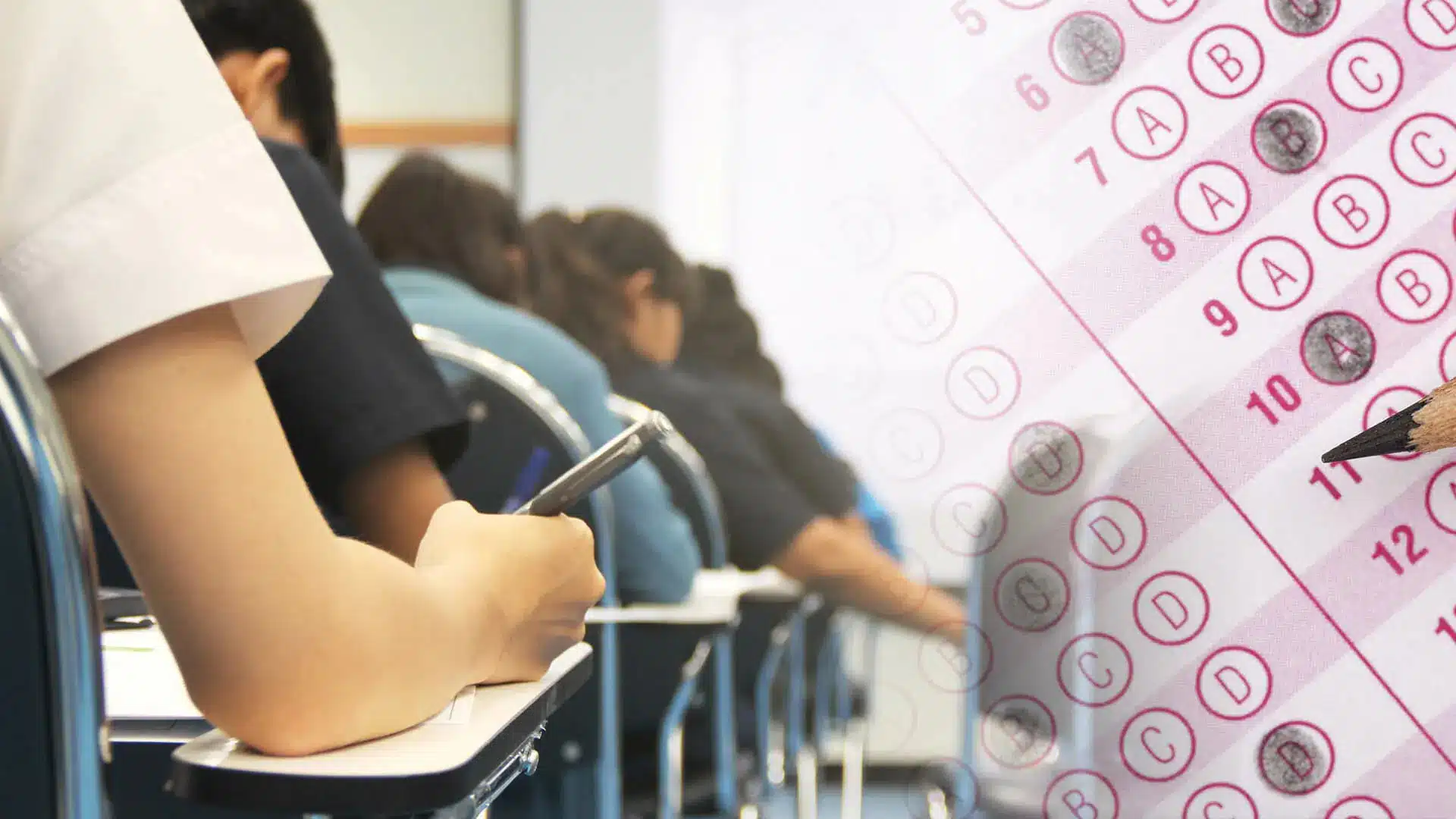 В Актобе учительницу осудили за продажу баллов на ЕНТ