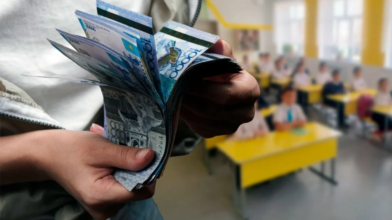 Директора школы-лицея осудили за взятку в Актобе