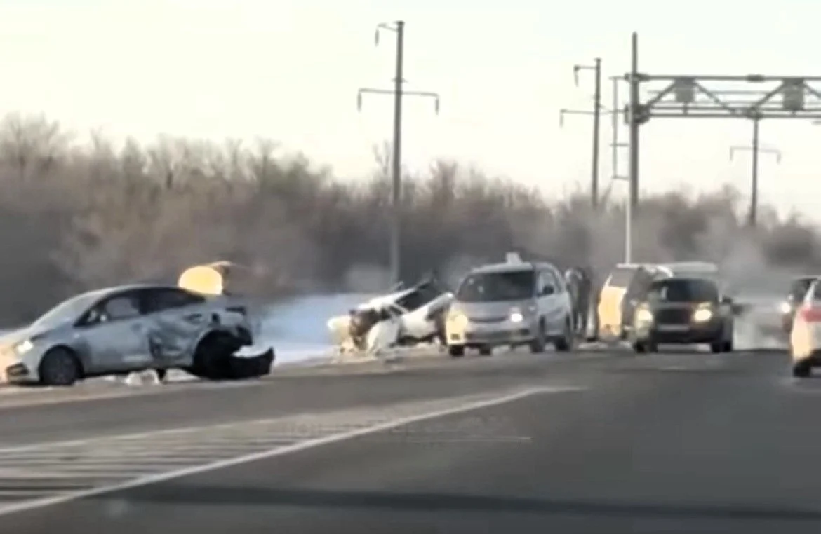 Четыре человека погибли в массовой аварии на трассе «Актобе - Оренбург»