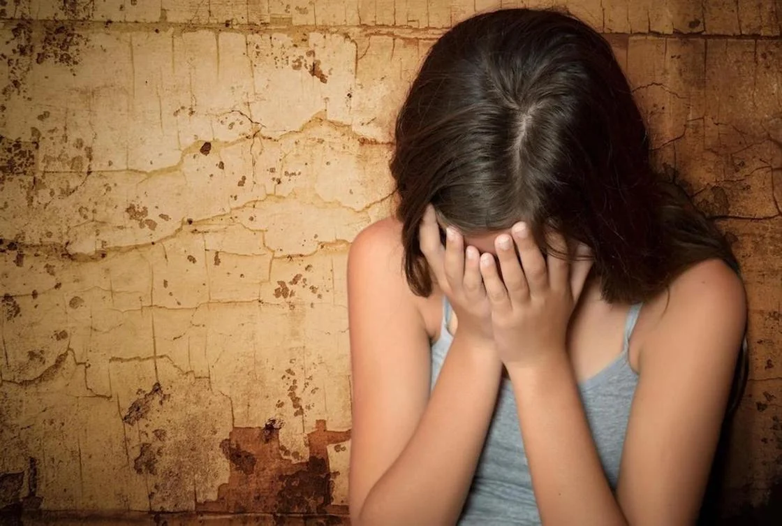 Уголовное дело возбудили по факту сексуальных действий в отношении 10-классницы в Темирском районе