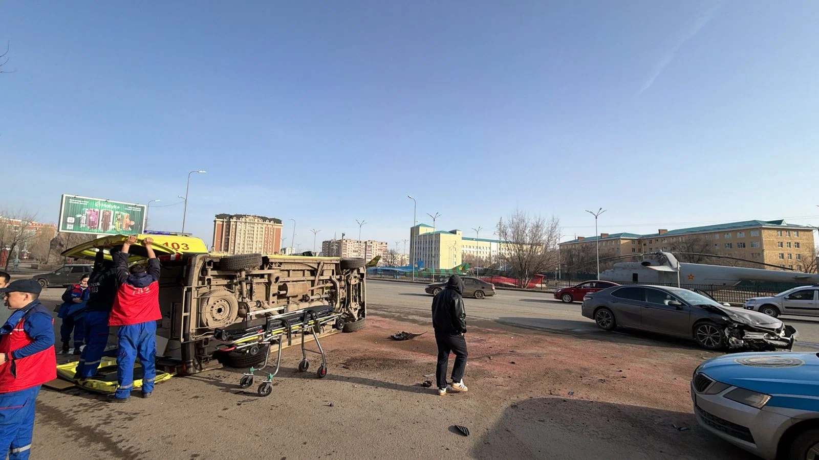 Актюбинка, перевернувшаяся на скорой в ДТП, благополучно родила девочку