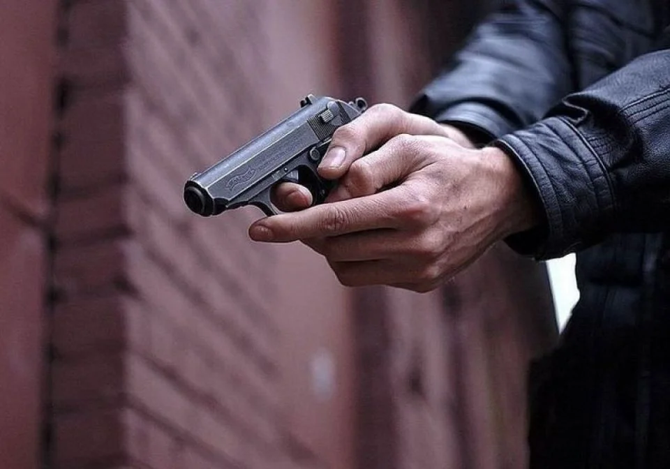 В Хромтау полицейский выстрелил в человека, находясь в гламурном кемпинге