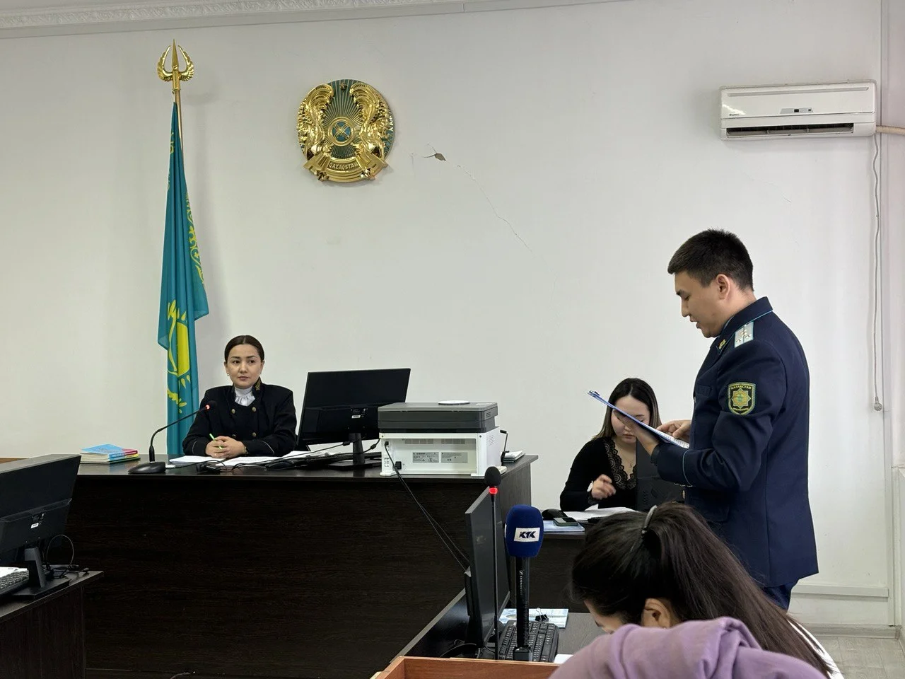 Ущерб на 672 миллиона: в Актобе судят чиновника и депутатов из Кандыагаша