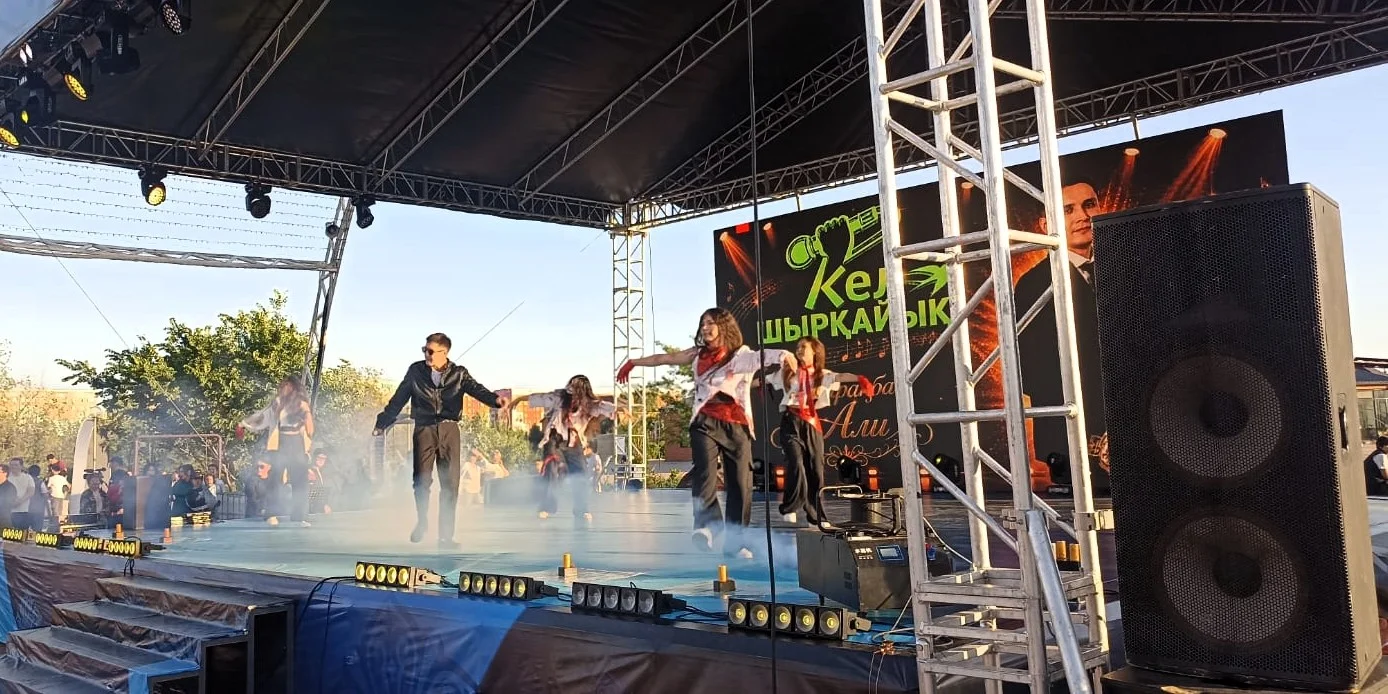 В Актобе провели финал караоке-чемпионата