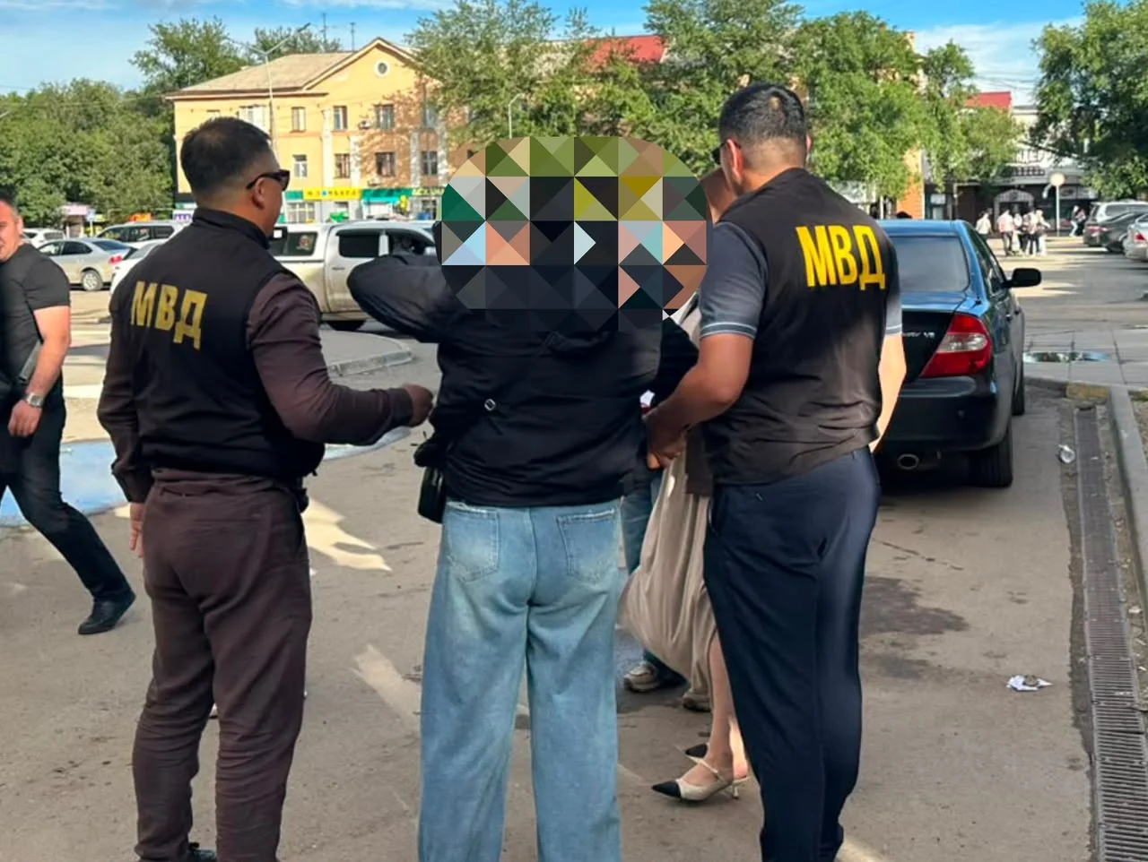 Актюбинку задержали по подозрению в вымогательстве